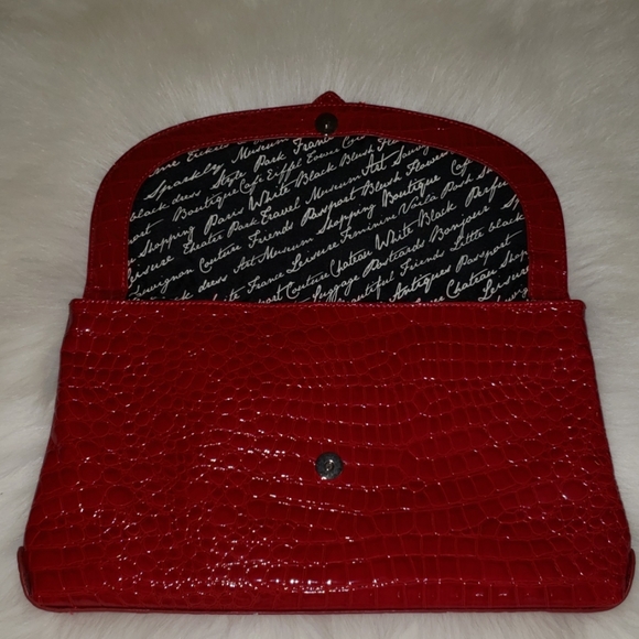 Red Patten Leather Croc Clutch Handbag - Picture 5 of 6